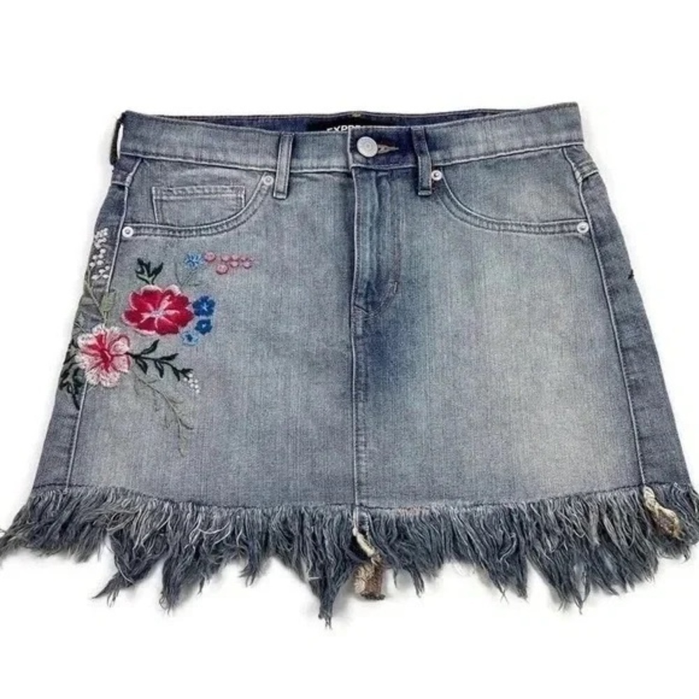 ❄️ Express | Denim Boho Embroidered Mini Skirt Size 0 - Picture 7 of 12